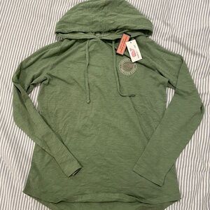 Brand new vineyard vines hoodie